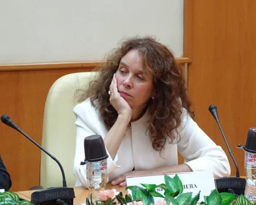 Елена Тополева