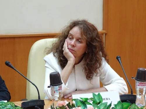Елена Тополева