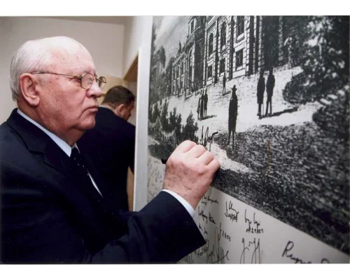 М.С. Горбачев в Берлинской ратуше. 13 марта 2009 г.ин. 2009