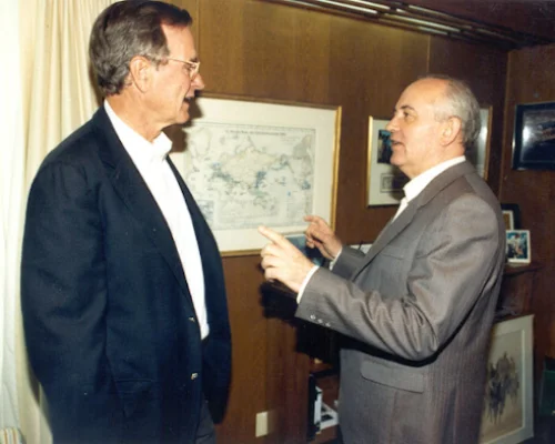 М.С. Горбачев и Дж. Буш. Кэмп - Дэвид 2 июня 1990