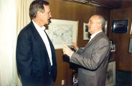 М.С. Горбачев и Дж. Буш. Кэмп - Дэвид 2 июня 1990