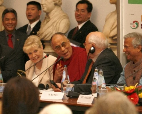 М.С. Горбачев и Далай Лама XIV. 8-я встреча лауреатов Нобелевской премии Мира. Рим. Италия. 1 декабря 2007