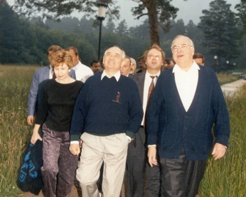 М.С. Горбачев, Р.М. Горбачева, Г. Коль. Ставропольский край. 1990 г.