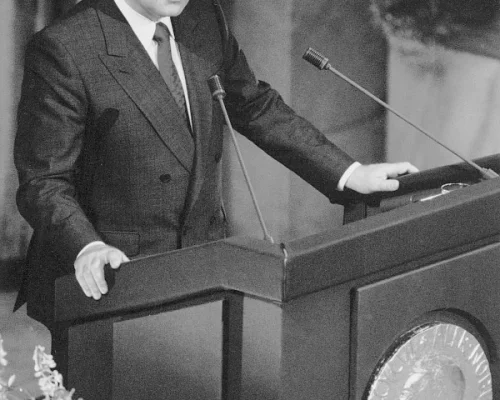 М.С. Горбачев читает Нобелевскую лекцию, Осло, Норвегия, 5 июня 1991
