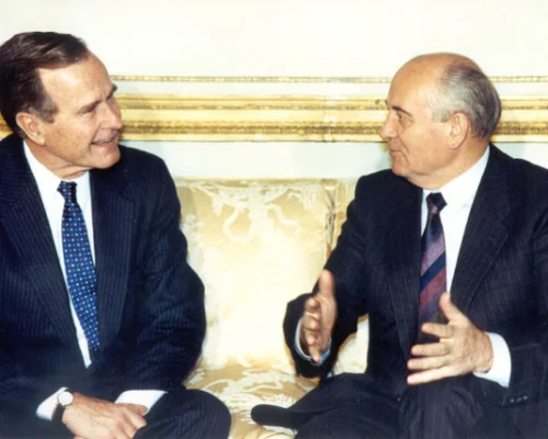 Франция. Парижский саммит. Горбачев М.С., Буш Д.