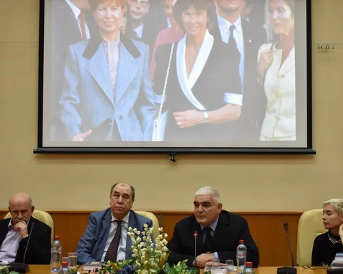 П.Р.Палажченко, Г.В.Пряхин, А.В.Рябов, Ч.Хаматова