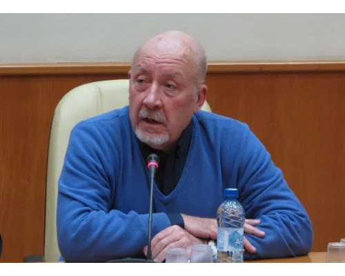 Мироненко Виктор Иванович – ведущий научный сотрудник Института Европы РАН, первый секретарь ЦК ВЛКСМ (1986-1990)