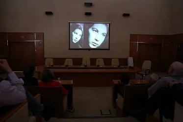 В конференц-зале Горбачев-Фонда во время просмотра.