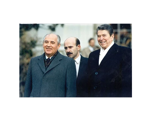 США. Горбачев М.С., Палажченко П.Р., Рейган Р.