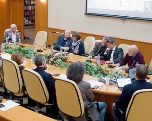 Круглый стол. Фото Е.Чеснокова