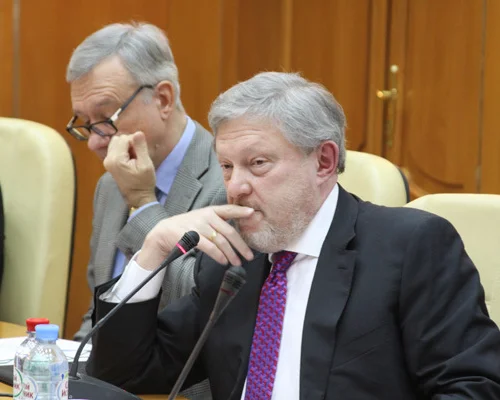 Андрей Захаров, Григорий Явлинский