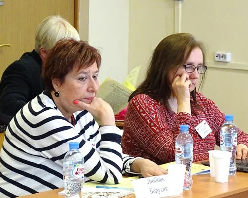 	 Слева направо: Любовь Борусяк, Ольга Исупова