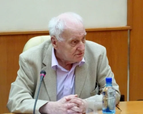 	 Вадим Межуев