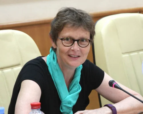 	 Клаудиа Кроуфорд