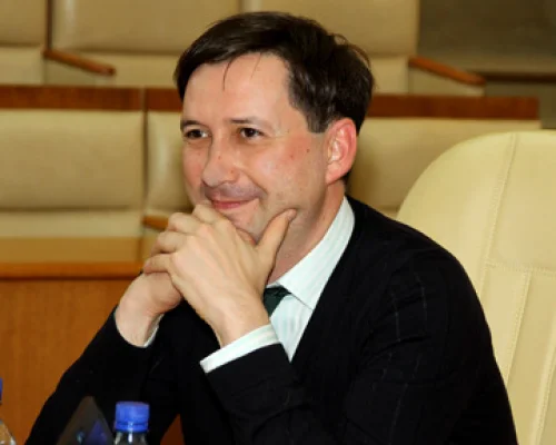 	 Артур Валиев (Сколково)