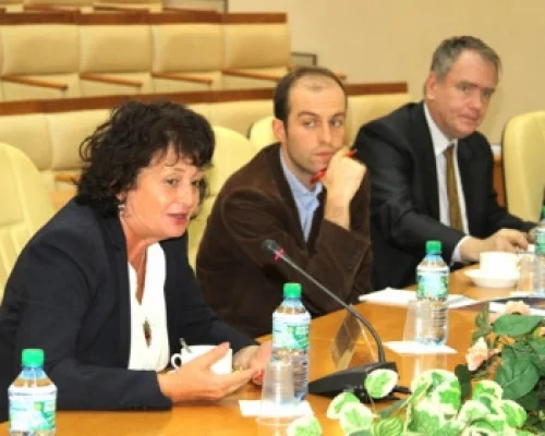 Слева направо: Алла Чирикова, Филипп Кауза, Дмитрий Журавлев