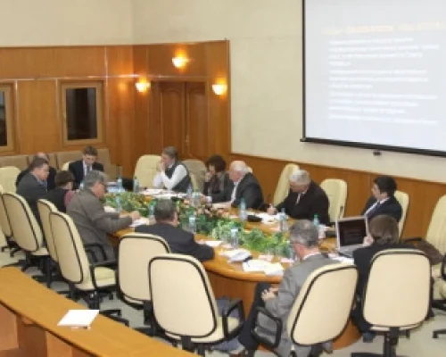 Во время обсуждения