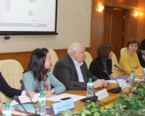 Михаил Горбачев во время дискуссии