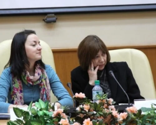 Ведущие конференции О.Здравомыслова (Горбачев-Фонд) и И.Костерина (Фонд им. Генриха Белля)