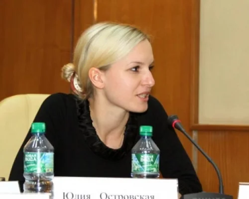 Юлия Островская , заместитель директора Центра социально-трудовых прав