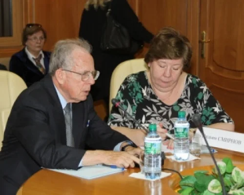 Дж. Стоун, Т.Н.Жукова (переводчик)