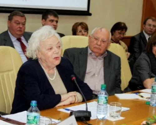 Т.И.Заславская, М.С.Горбачев, О.М.Здравомыслова