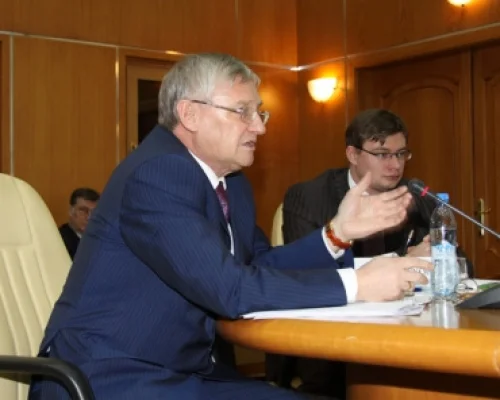 В.Е.Шудегов