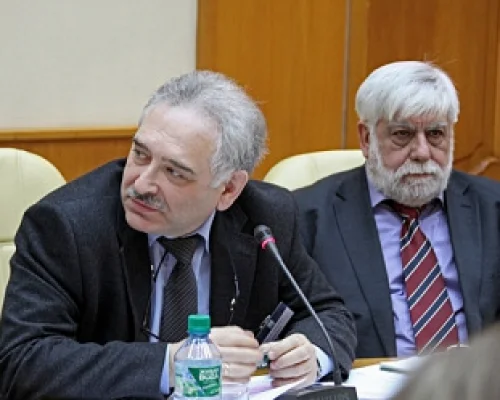 М.Шнейдер, Е.Ениколопов