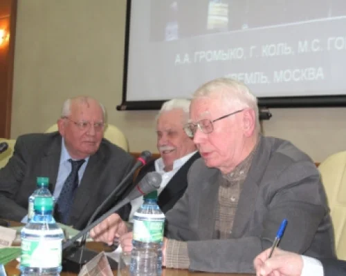 М.С.Горбачев, А.С.Черняев, В.А.Медведев