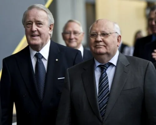 Mikhail Gorbachev and the former prime minister of Canada Brian Mulroney. Montreal, Oct. 21, 2011