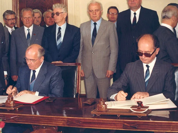 «От всего сердца благодарю за поздравления...». Письмо В.Ярузельского М.Горбачеву