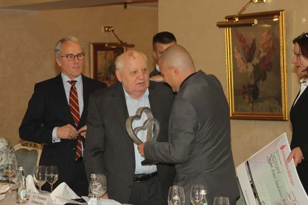 «Премия Льва»  организации Human Projects вручена М. С. Горбачеву