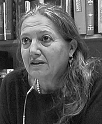  «Политика не выражена в абстрактных законах, которые знает партия или выдающийся лидер. Политика — момент выбора для общества и для человека».  Памяти  Марии Ферретти (1958-2018)