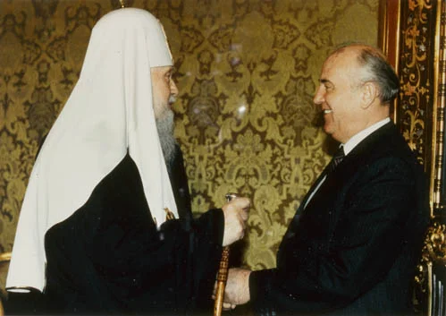 История Перестройки. Поворотный пункт в смене модели отношений церкви и государства. К 30-летию празднования 1000-летия Крещения Руси