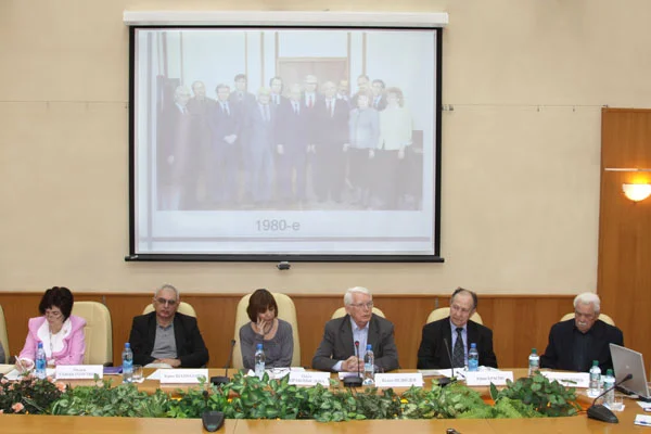  Round Table in Memory of Georgy Shakhnazarov