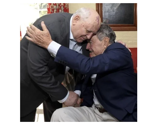 George H.W. Bush, Gorbachev lunch in Houston