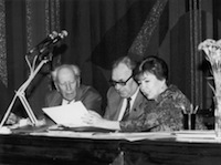 Д.С.Лихачев, Р.М.Горбачева и Г.В.Мясников на учредительной конференции Советского фонда культуры. Октябрь 1986